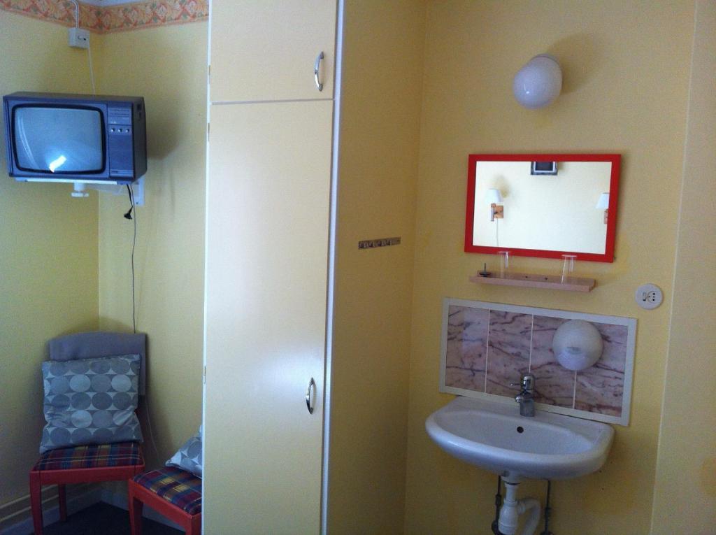 Degerhamns B&B- Brukshotellet I Degehamn Ab Кальмар Номер фото